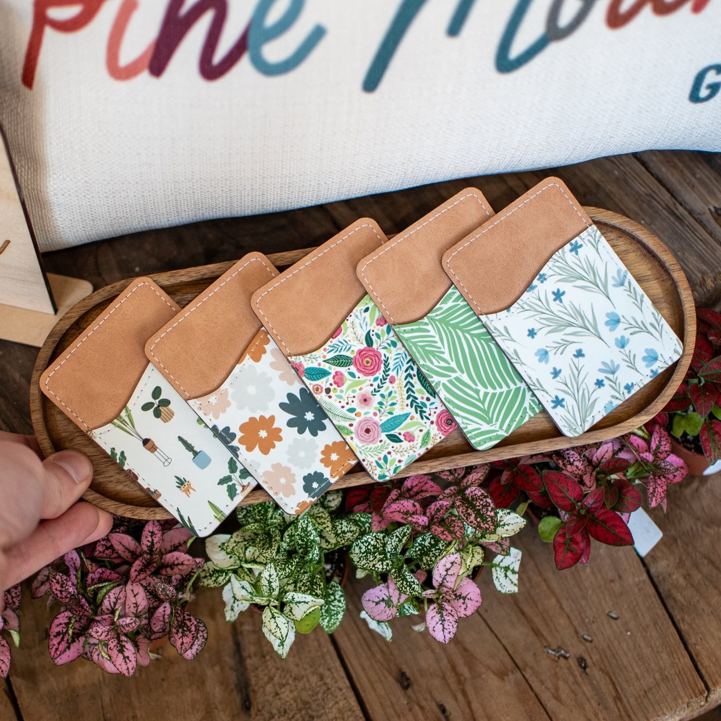 Daisy Daydream Pattern - Phone Wallet