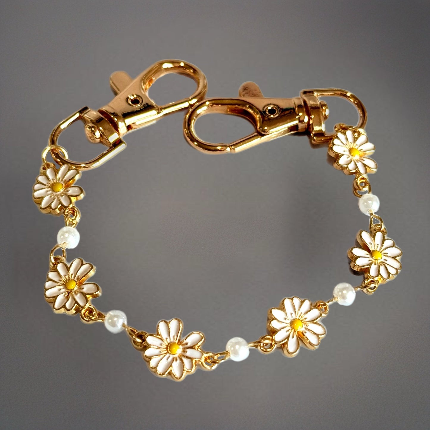 Daisy Deluxe Tumbler Charm Necklace